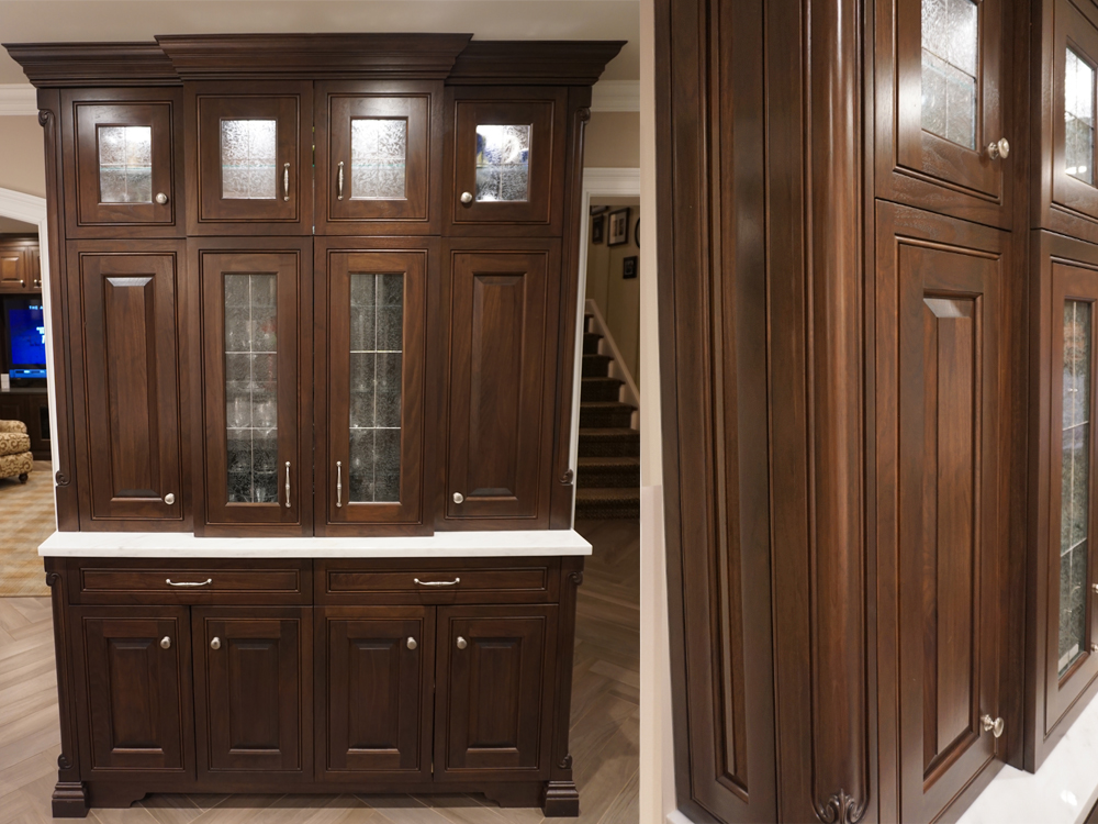 Custom built kitchen hutch photo Photograph of a custom kitchen hutch designed and built by Kitchen Classics