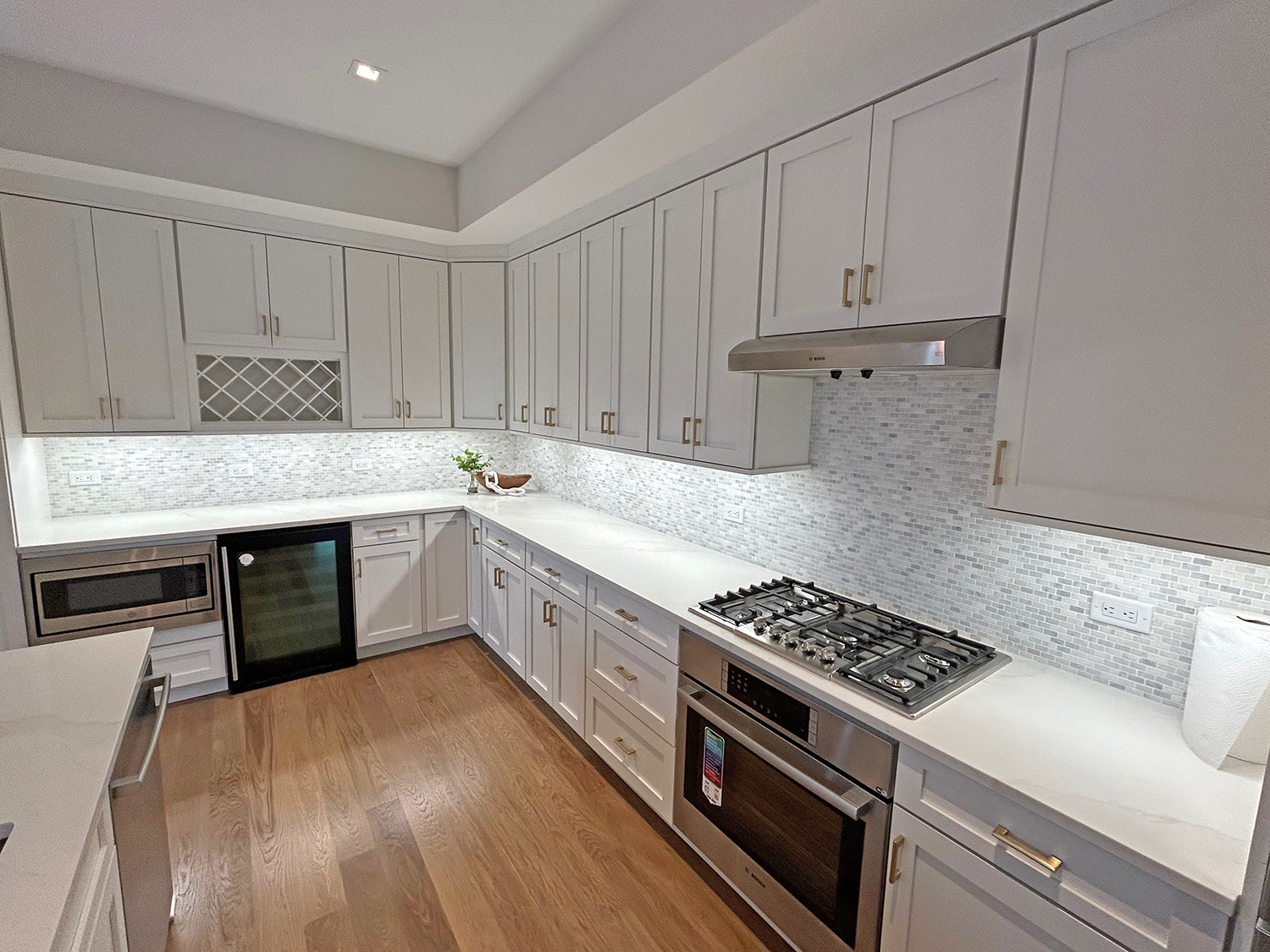 Luxury-apartment-kitchen-design-and-installation